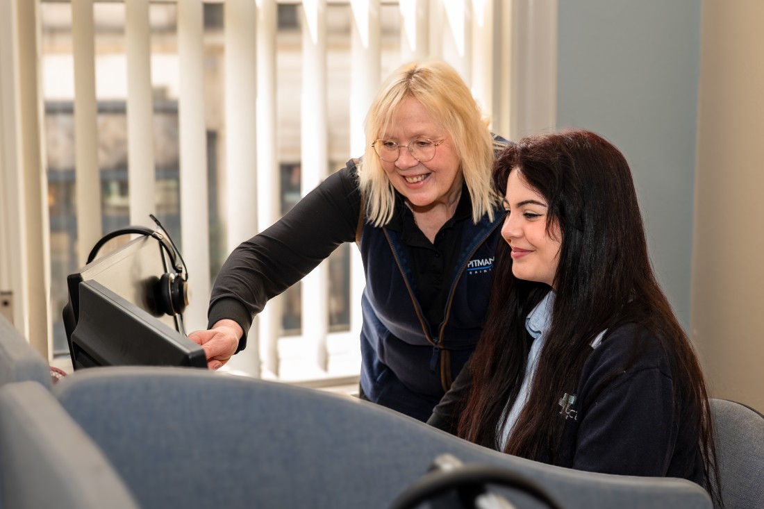 Pitman Training tutor supporting student Isabel during Event Management Diploma studies